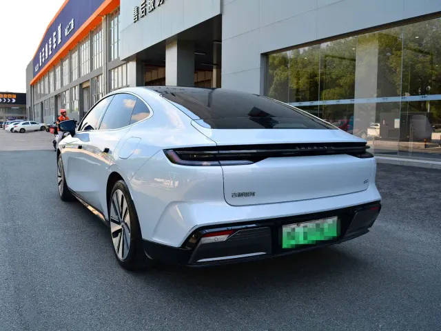 Geely Galaxy E8 — Фото автомобиля 4