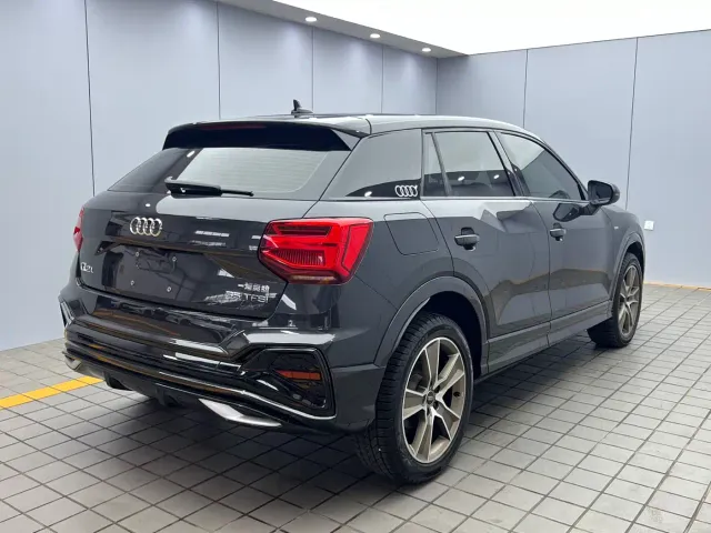 Audi Q2L — Фото автомобиля 6