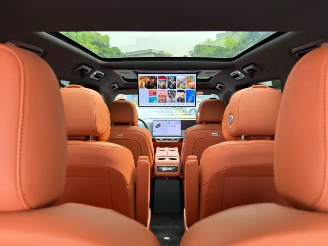 Li Auto L9 — Фото автомобиля 15