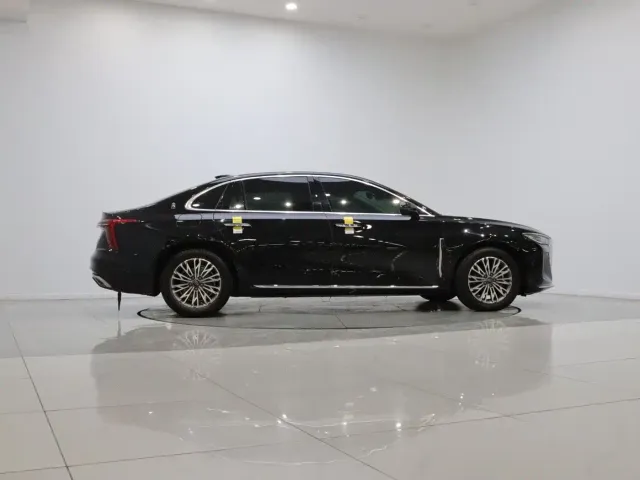 Hongqi H5 — Фото автомобиля 7