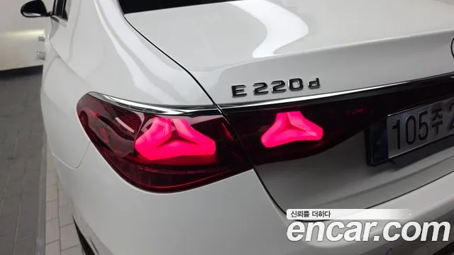 Mercedes-Benz E-Class W214 — Фото автомобиля 8