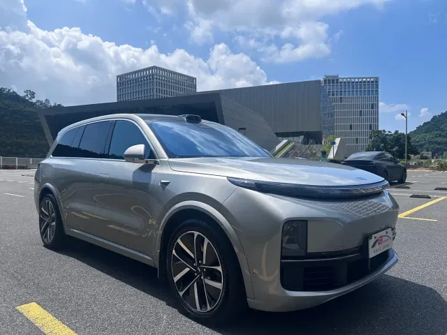 Li Auto L9 — Фото автомобиля 3
