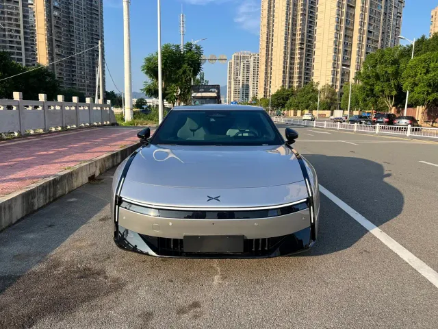 Xpeng P7 — Фото автомобиля 2