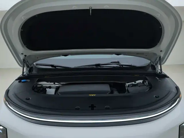 Li Auto Li Auto L6 2024 Pro — Фото автомобиля 7