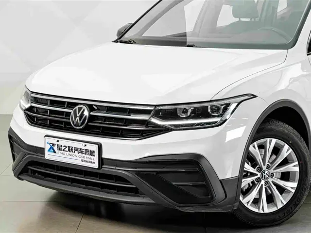 Volkswagen Tiguan L — Фото автомобиля 2