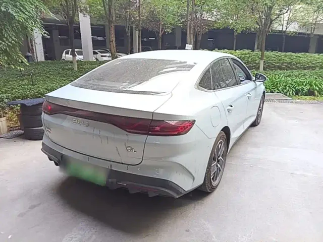 BYD Qin L — Фото автомобиля 6