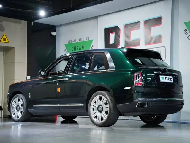 Rolls-Royce Cullinan — Фото автомобиля 15