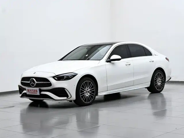 Mercedes-Benz C-Class — Фото автомобиля 2