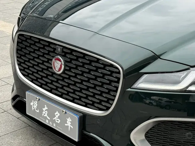Jaguar XFL — Фото автомобиля 9