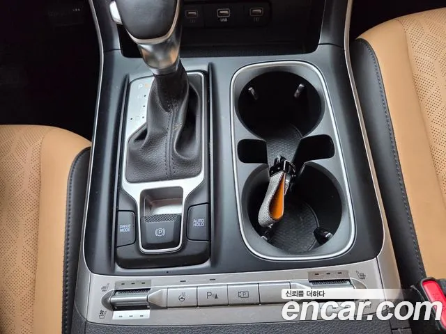 Kia Carnival Generation 4 — Фото автомобиля 9