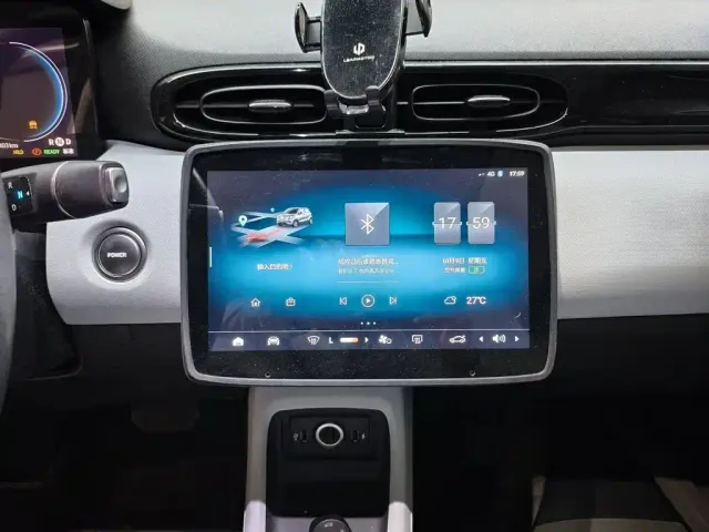 Leapmotor T03 — Фото автомобиля 12