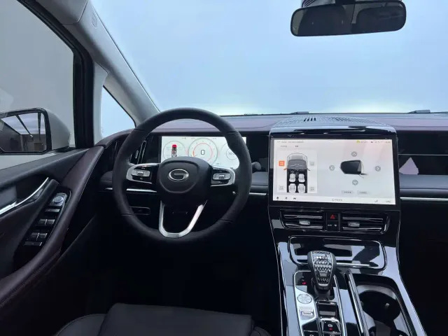 GAC Trumpchi M8 — Фото автомобиля 16