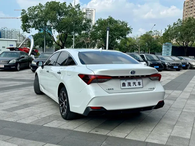 Toyota Avalon — Фото автомобиля 6
