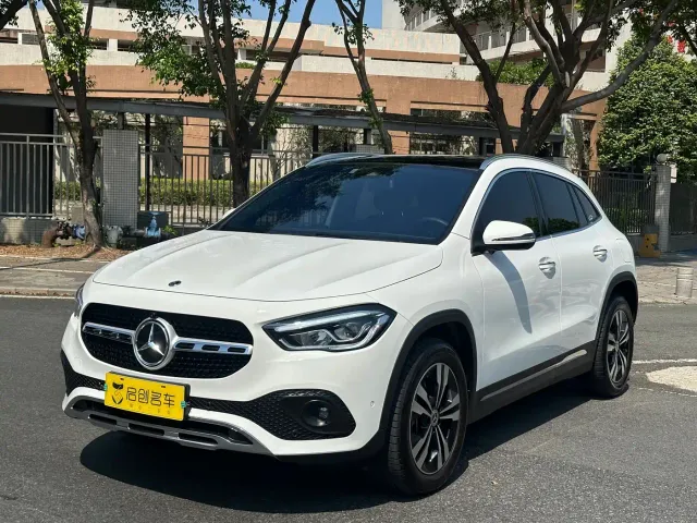Фотография автомобиля — Mercedes-Benz GLA-Class