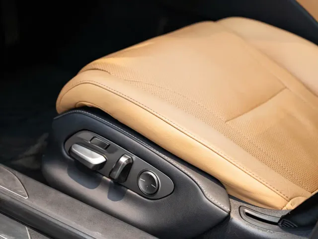 Lexus LS — Фото автомобиля 20