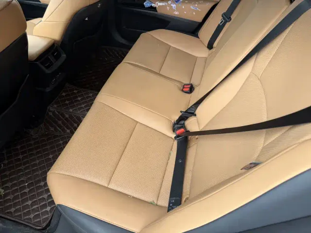 Lexus ES — Фото автомобиля 10