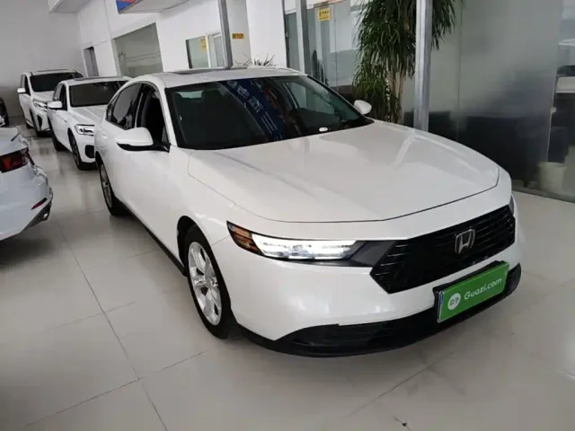 Honda Accord — Фото автомобиля 3