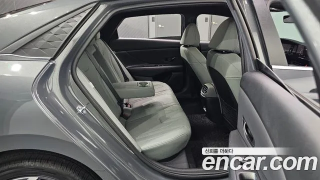 Hyundai Avante CN7 — Фото автомобиля 11