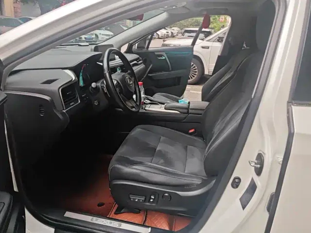 Lexus RX — Фото автомобиля 9