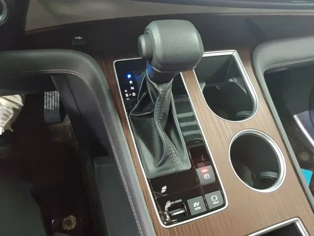 Toyota Sienna — Фото автомобиля 13
