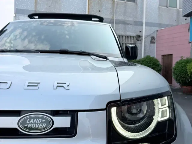 Land Rover Defender — Фото автомобиля 16