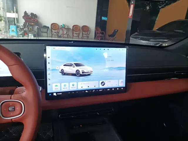Wuling Starlight — Фото автомобиля 5