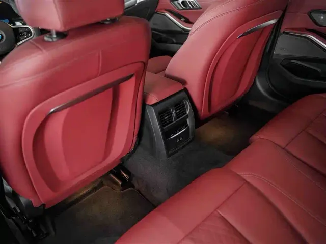 BMW 3 Series — Фото автомобиля 8