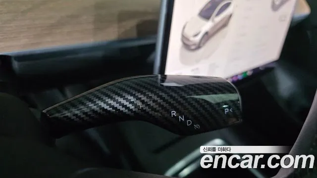 Tesla Model Y — Фото автомобиля 12
