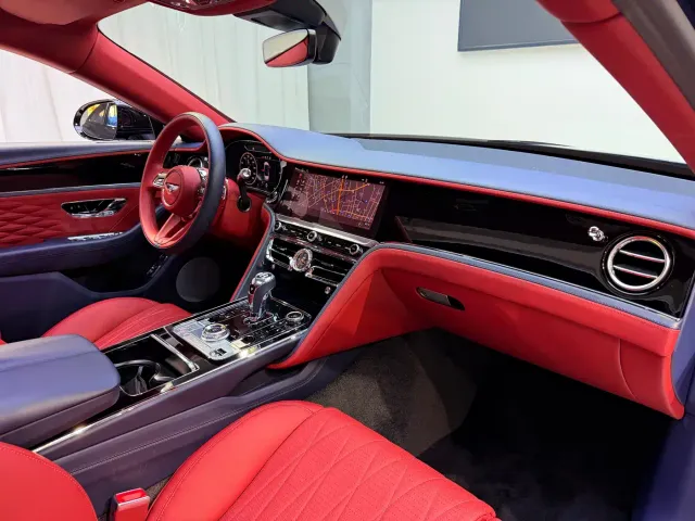 Bentley Flying Spur — Фото автомобиля 7