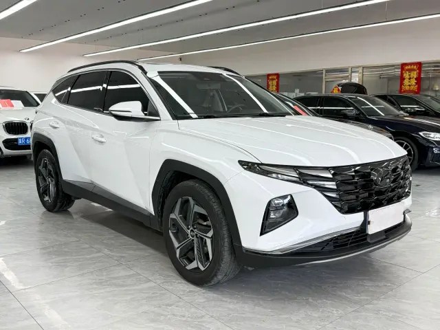 Hyundai Tucson — Фото автомобиля 3