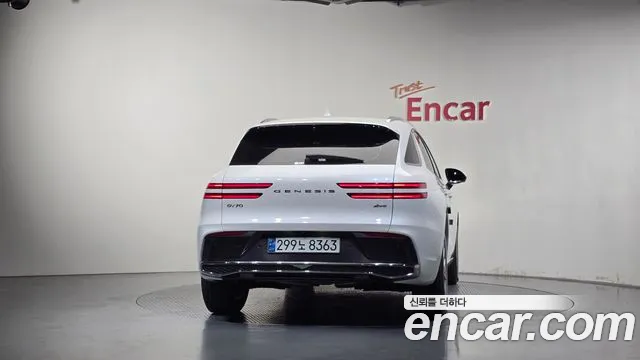Genesis GV70 — Фото автомобиля 4