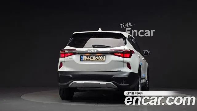 Kia Seltos Seltos Бензин 1.6 Turbo 4WD — Фото автомобиля 4