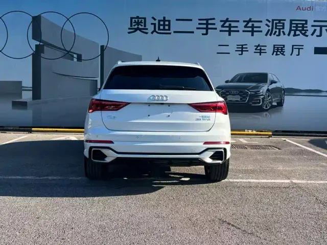 Audi Q3 — Фото автомобиля 3
