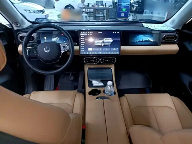 Leapmotor C11 — Фото автомобиля 9