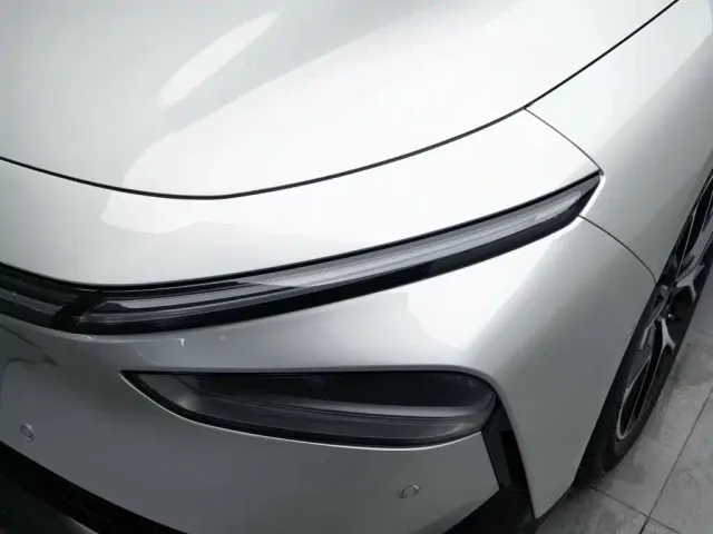 Xpeng P7+ — Фото автомобиля 7