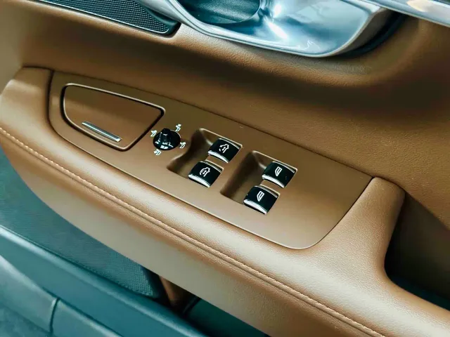 Volvo S90 — Фото автомобиля 15