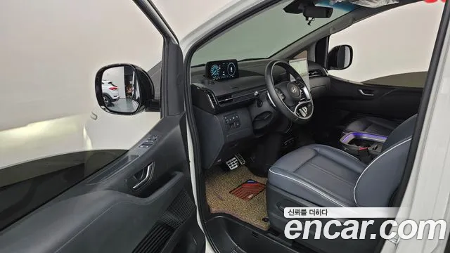 Hyundai Staria Staria — Фото автомобиля 8