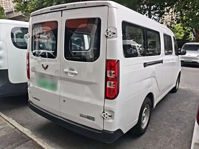 Wuling Yangguang — Фото автомобиля 6