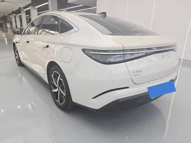 BYD Seal 07 DM-i — Фото автомобиля 7