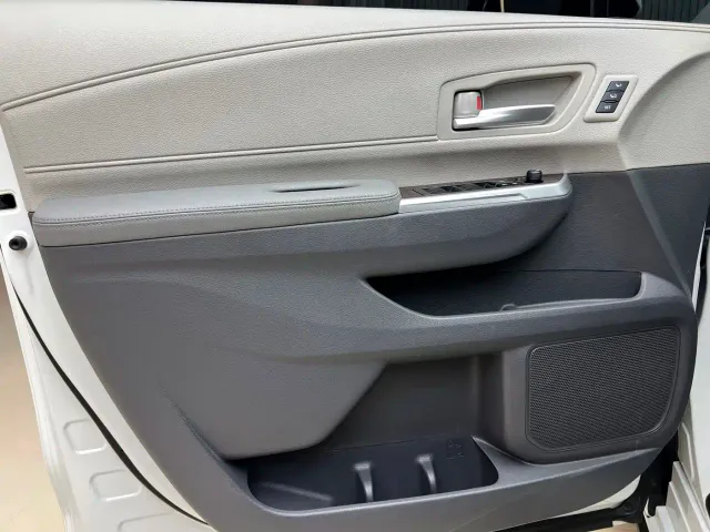 Toyota Granvia — Фото автомобиля 10