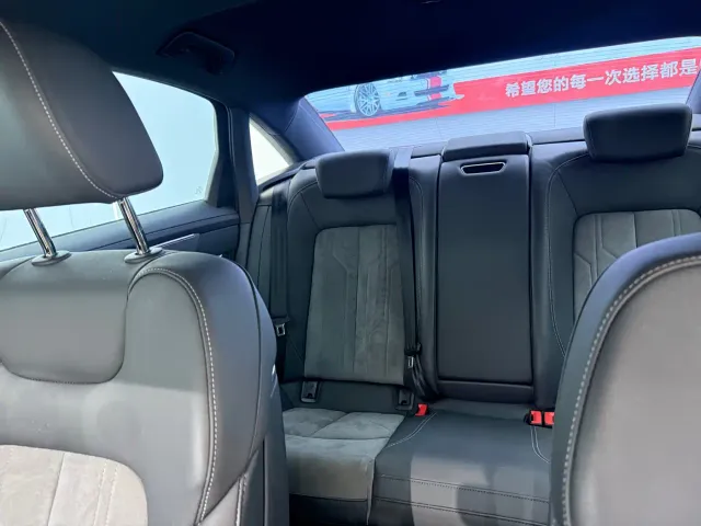 Audi A6L — Фото автомобиля 10
