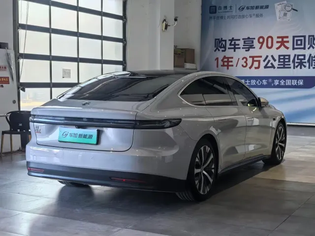 Nio ET7 — Фото автомобиля 7