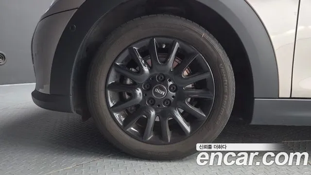 Mini Cooper Cooper 5 дверей Classic — Фото автомобиля 5
