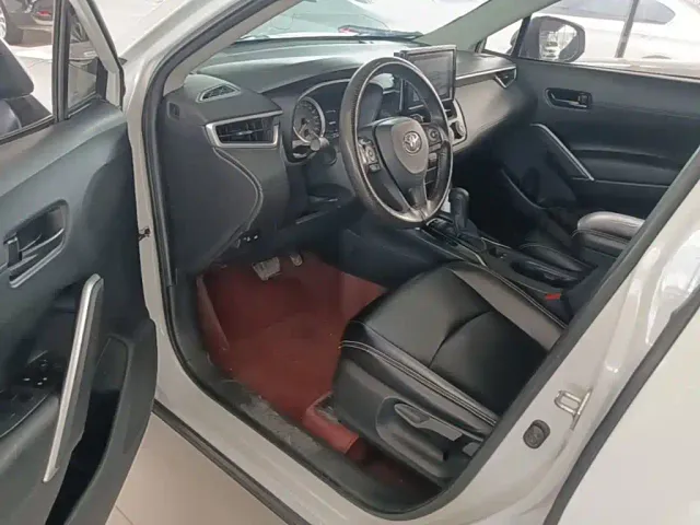 Toyota Corolla Cross — Фото автомобиля 15