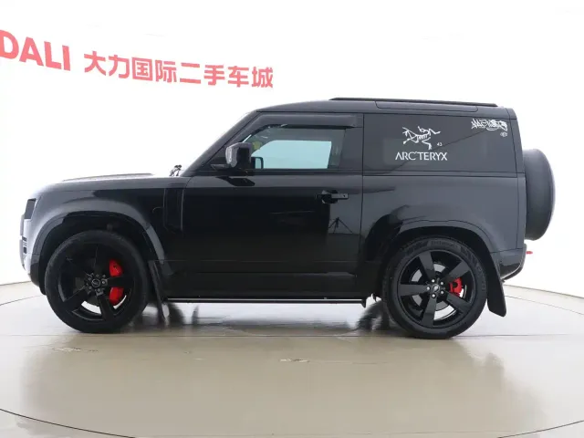 Land Rover Defender — Фото автомобиля 13