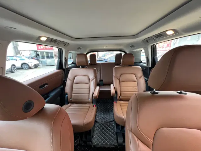 Nissan Terra — Фото автомобиля 10