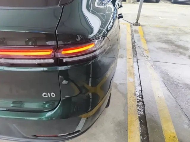 Leapmotor C10 — Фото автомобиля 7