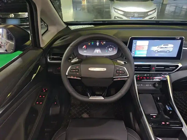 Maxus G50 — Фото автомобиля 10
