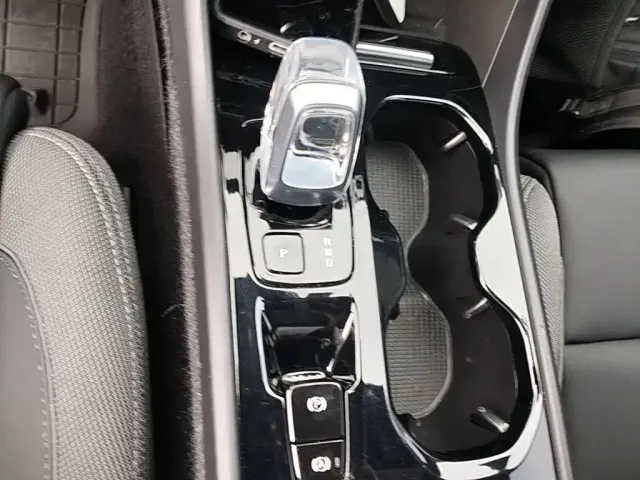 Volvo XC40 — Фото автомобиля 13