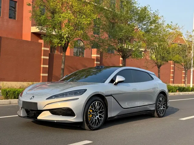 Фотография автомобиля — Denza Z9GT